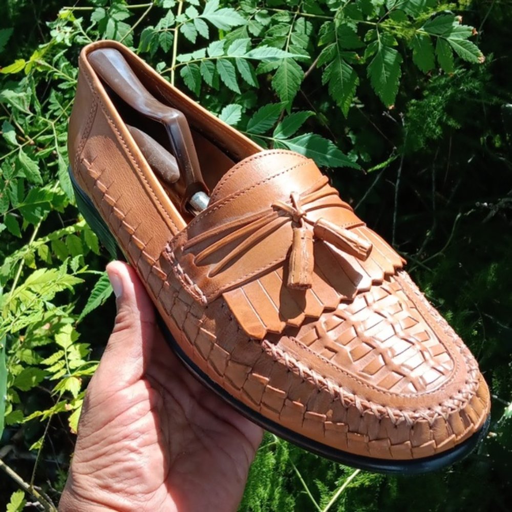 NUNN BUSH MEN'S GENUINE LEATHER MOC TOE KILTIE TASSEL LOAFERS (BRAZIL)